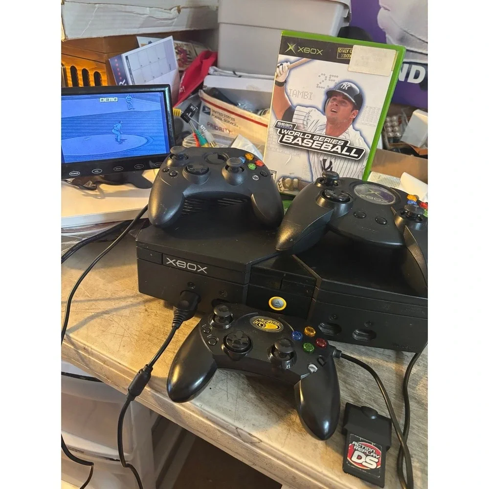 Microsoft Xbox Original Console Bundle with 3 controllers AND GAME - TESTED*